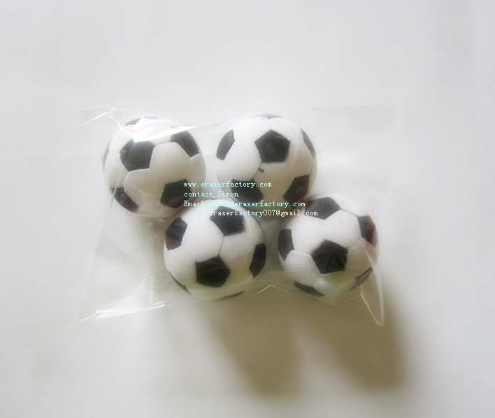 LXS82  Fun Football 3D Erasers